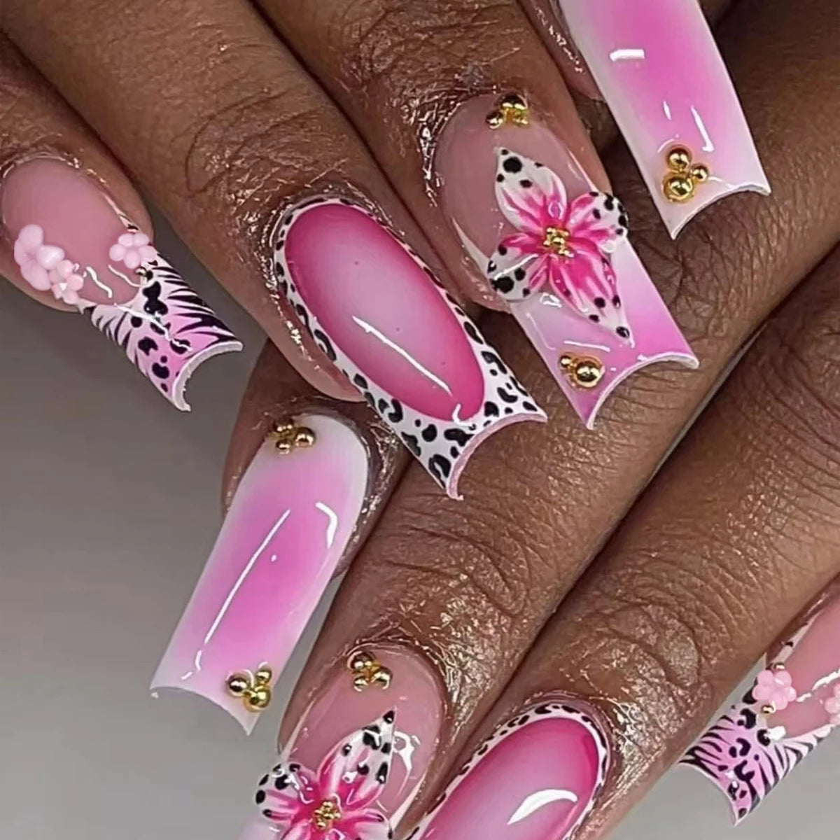 Hot Selling Halloween French Style ABS Material Short Almond Coffin Square Shape Press on Nails Glue 24pcs Artificial Fing...