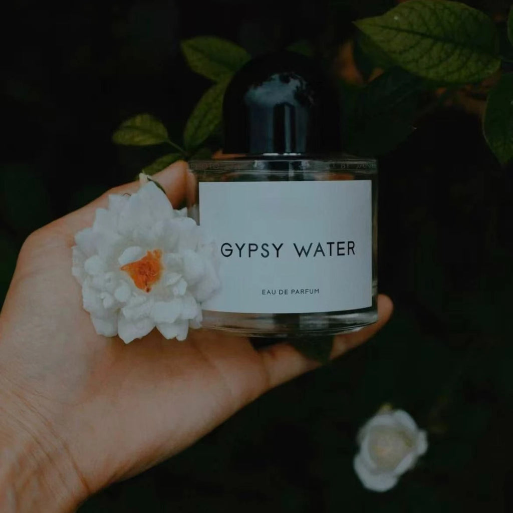 100ML Brand Perfume with a naturally fresh floral and fruity scent gentle sophisticated soothing Suitable for dates commuting