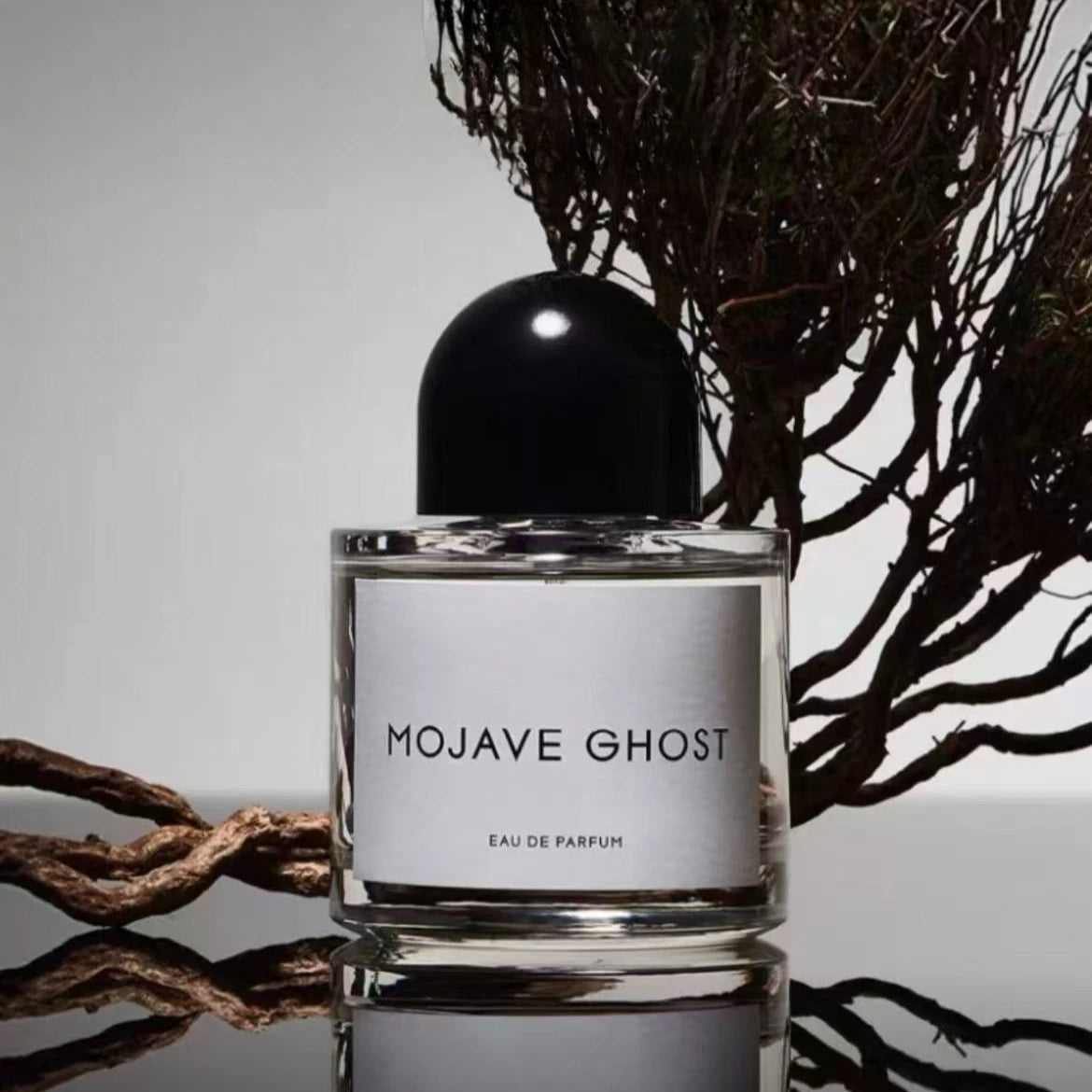 100ML Brand Perfume with a naturally fresh floral and fruity scent gentle sophisticated soothing Suitable for dates commuting